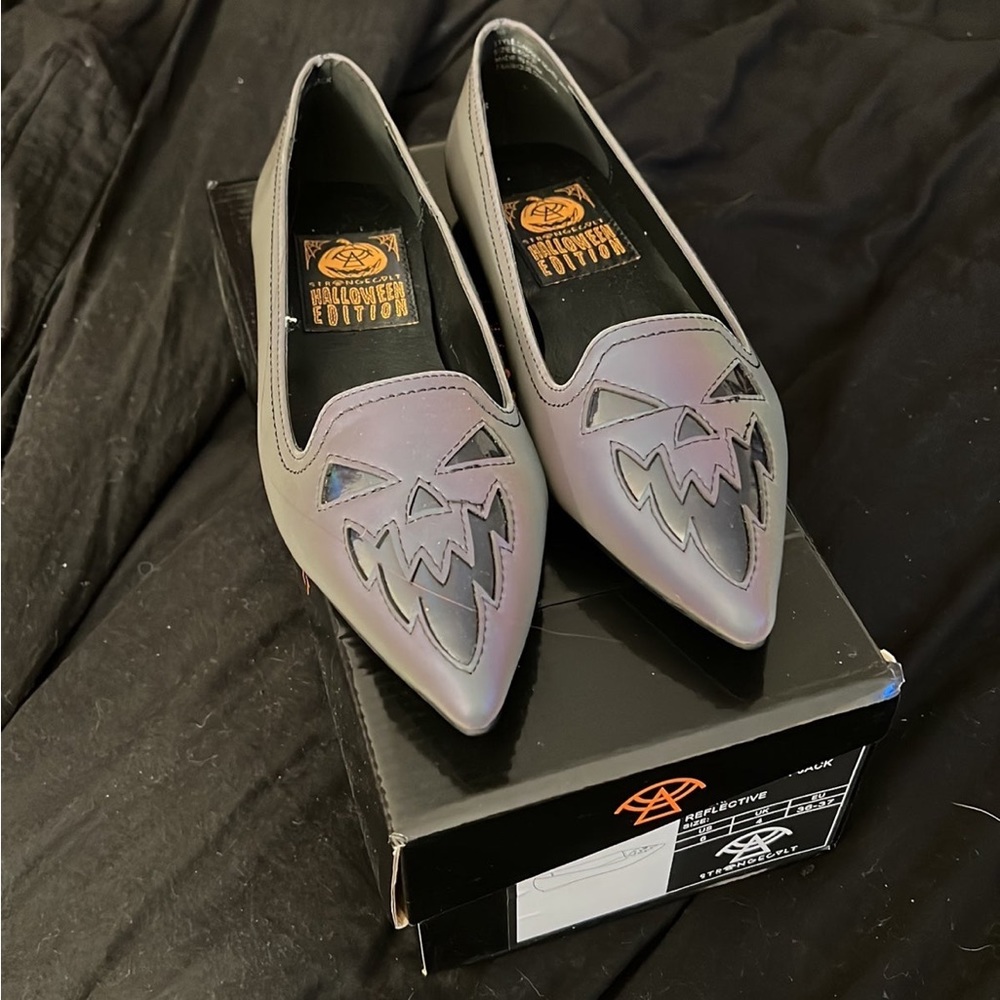 BRAND NEW! Strange Cvlt Dagger Scary Jack flats
